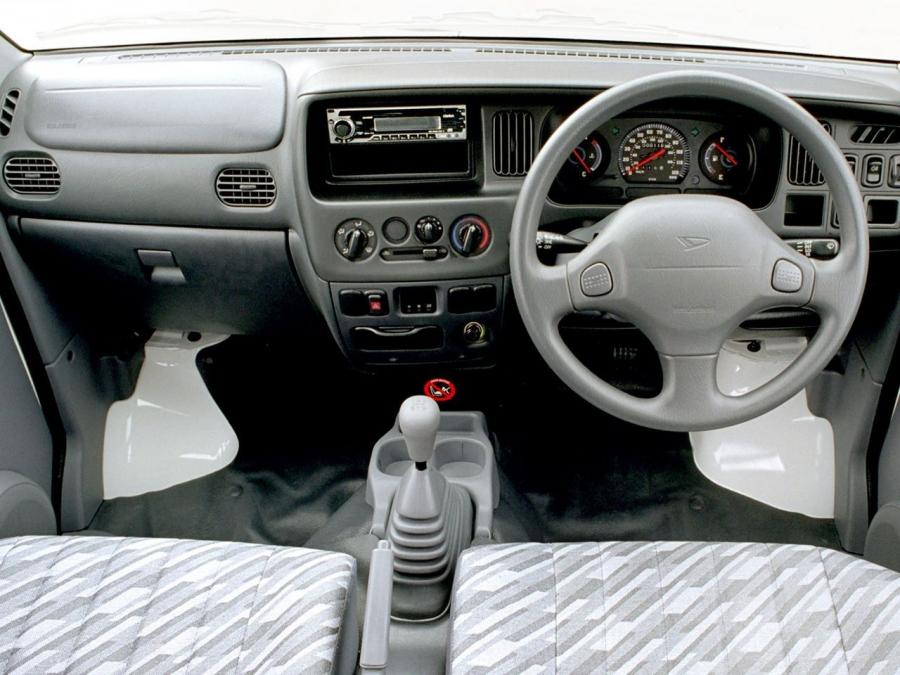  Daihatsu Extol Van 1999 года  (фото 4 из 7)